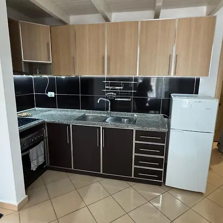 Apartment R&m Duplex With Sea View 20m From The Sea And Private Parking Durrës